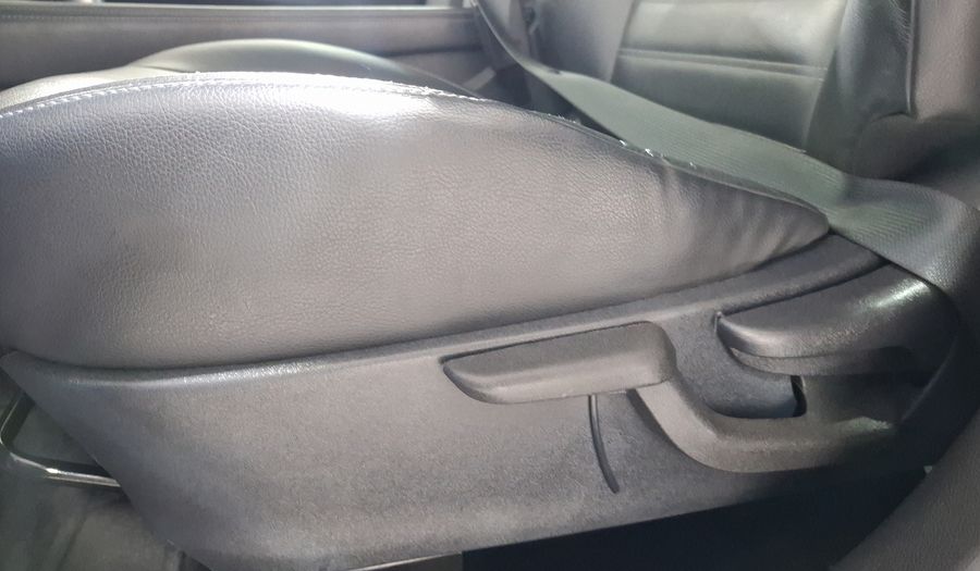 Nissan Kicks 1.6 PLATINUM LTS XTRONIC Suv 2023