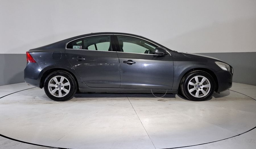 Volvo S60 2.0 T5 KINETIC MT Sedan 2013