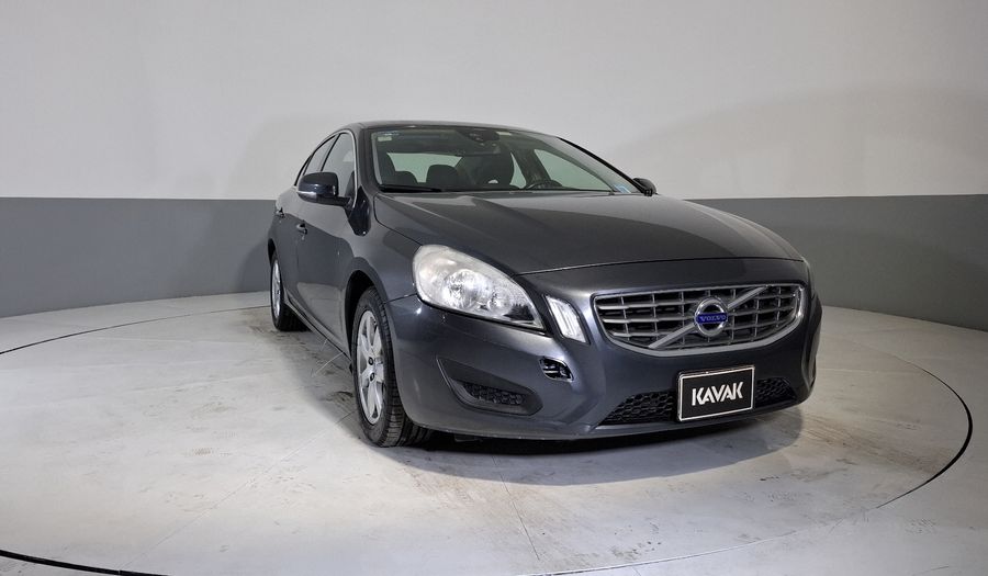 Volvo S60 2.0 T5 KINETIC MT Sedan 2013