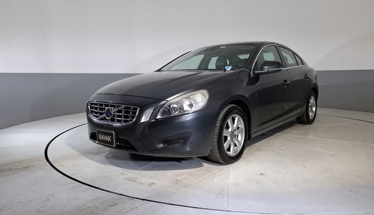 Volvo • S60