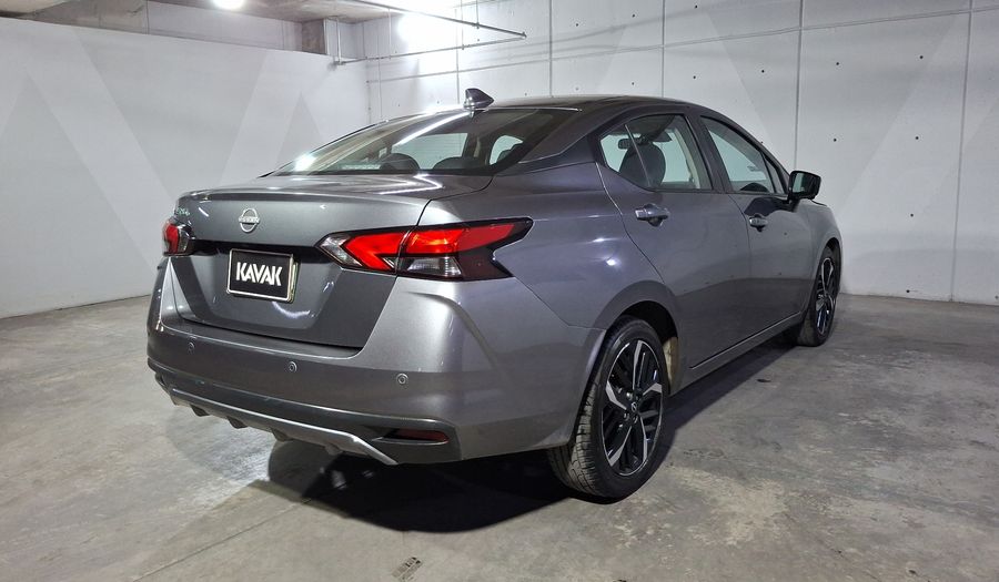 Nissan Versa 1.6 EXCLUSIVE CVT Sedan 2024