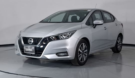 Nissan • Versa