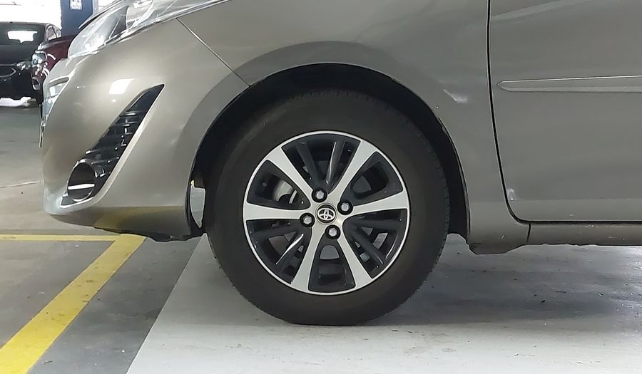 Toyota Yaris 1.5 XLS CVT Hatchback 2019