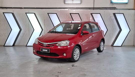 Toyota • Etios