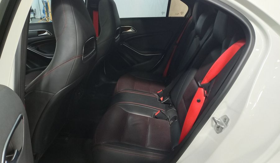 Mercedes Benz Clase A 2.0 250 SPORT DCT Hatchback 2013