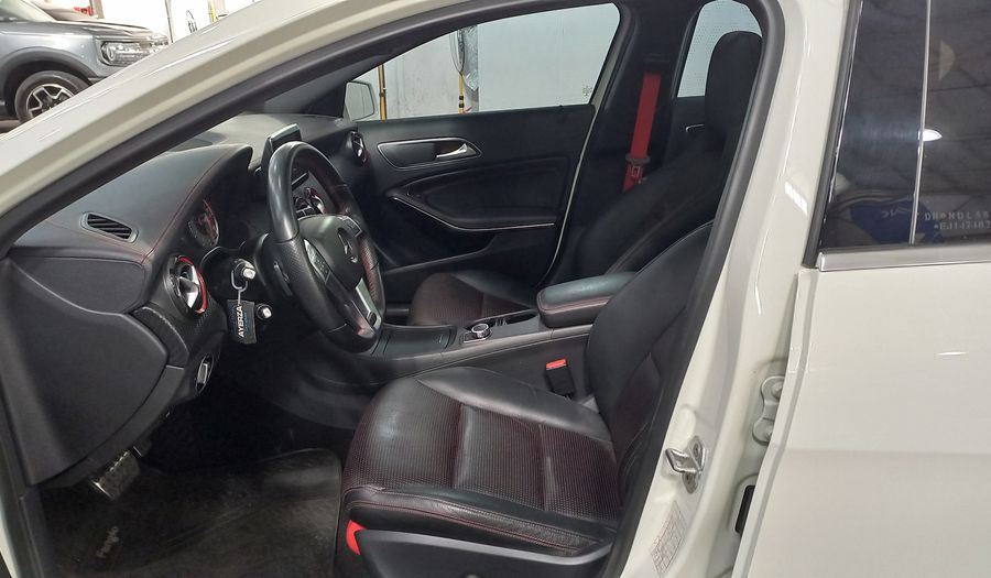 Mercedes Benz Clase A 2.0 250 SPORT DCT Hatchback 2013
