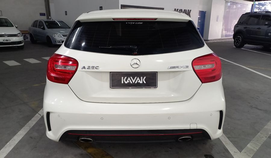 Mercedes Benz Clase A 2.0 250 SPORT DCT Hatchback 2013