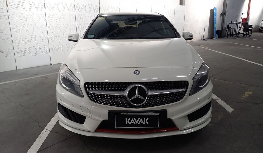 Mercedes Benz Clase A 2.0 250 SPORT DCT Hatchback 2013