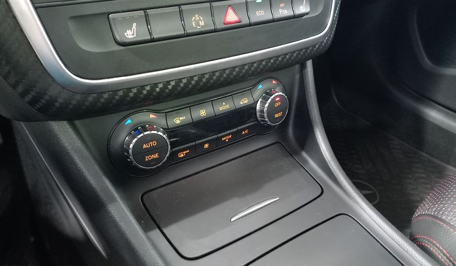 Mercedes Benz Clase A 2.0 250 SPORT DCT Hatchback 2013