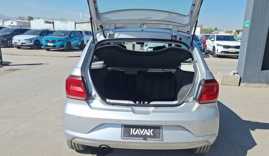 Volkswagen Gol 1.6 HIGHLINE Hatchback 2022
