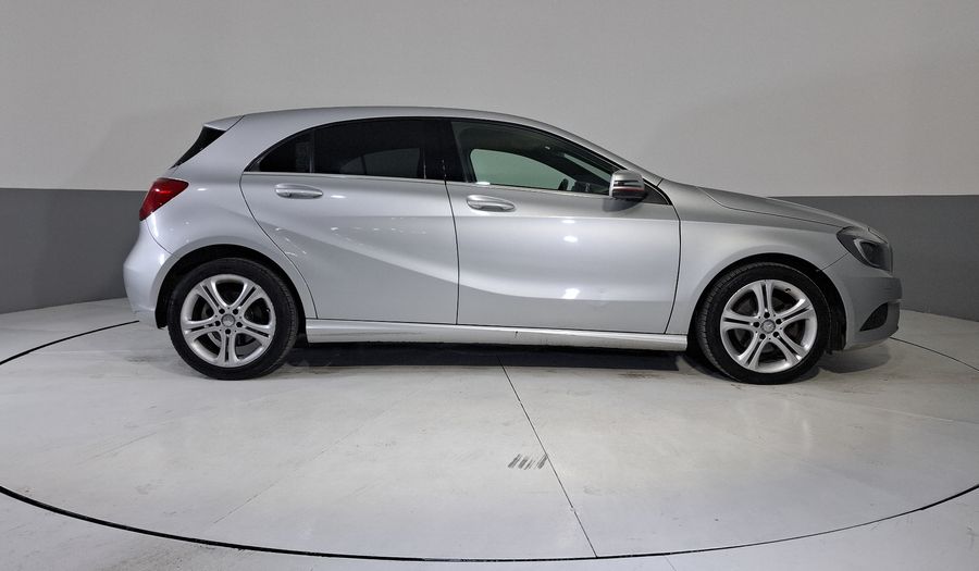 Mercedes Benz Clase A 1.6 200 CGI 7G-DCT Hatchback 2013