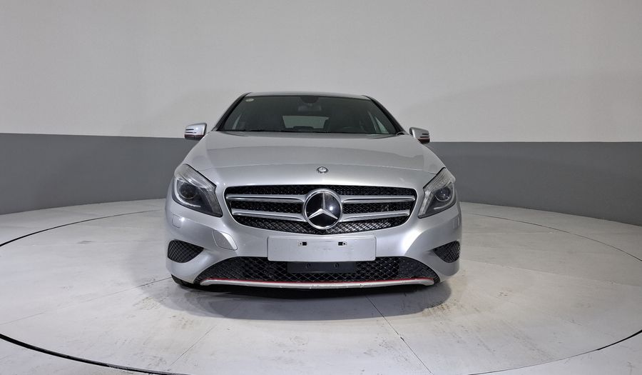 Mercedes Benz Clase A 1.6 200 CGI 7G-DCT Hatchback 2013