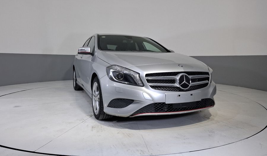 Mercedes Benz Clase A 1.6 200 CGI 7G-DCT Hatchback 2013