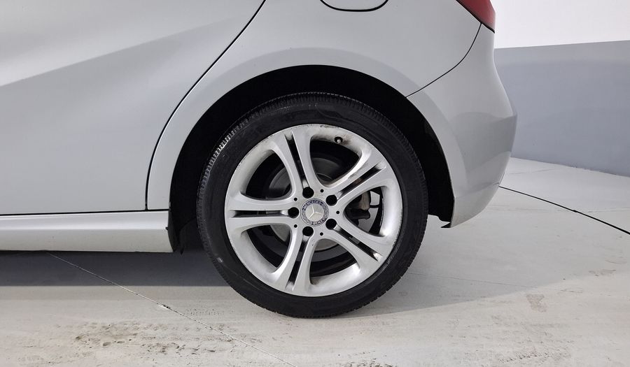 Mercedes Benz Clase A 1.6 200 CGI 7G-DCT Hatchback 2013