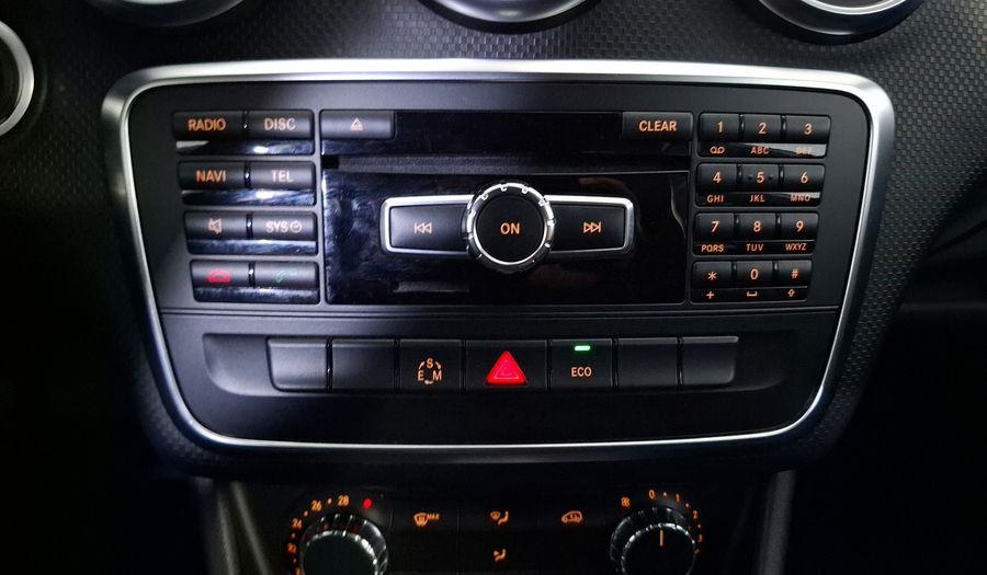 Mercedes Benz Clase A 1.6 200 CGI 7G-DCT Hatchback 2013
