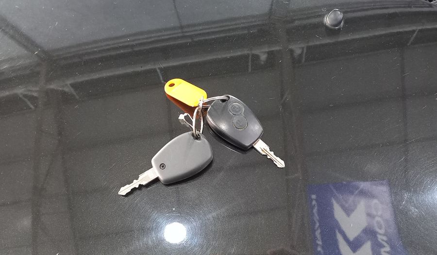 Renault Clio 1.1 CONFORT PLUS Hatchback 2014