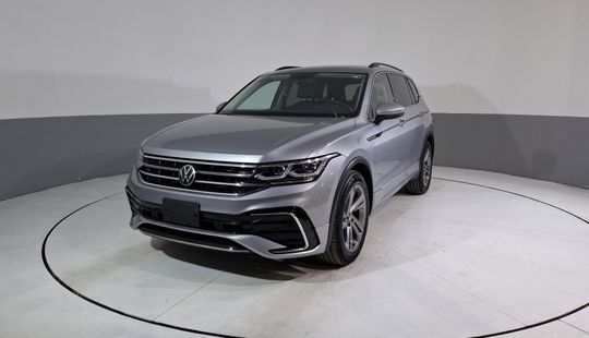 Volkswagen • Tiguan
