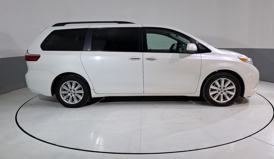 Toyota Sienna 3.5 XLE PIEL AT Minivan 2017