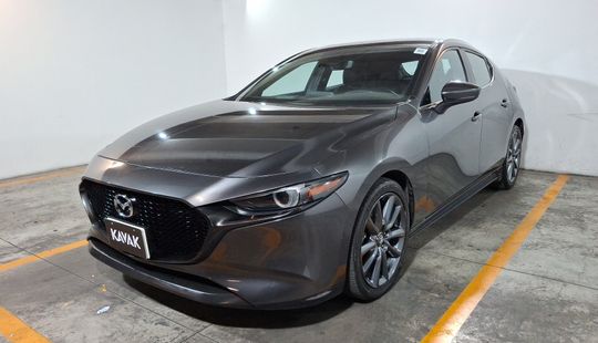 Mazda • Mazda 3