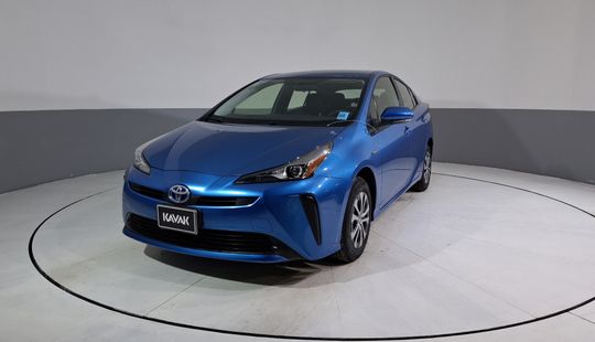 Toyota • Prius