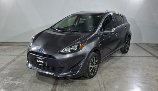 Toyota • Prius C