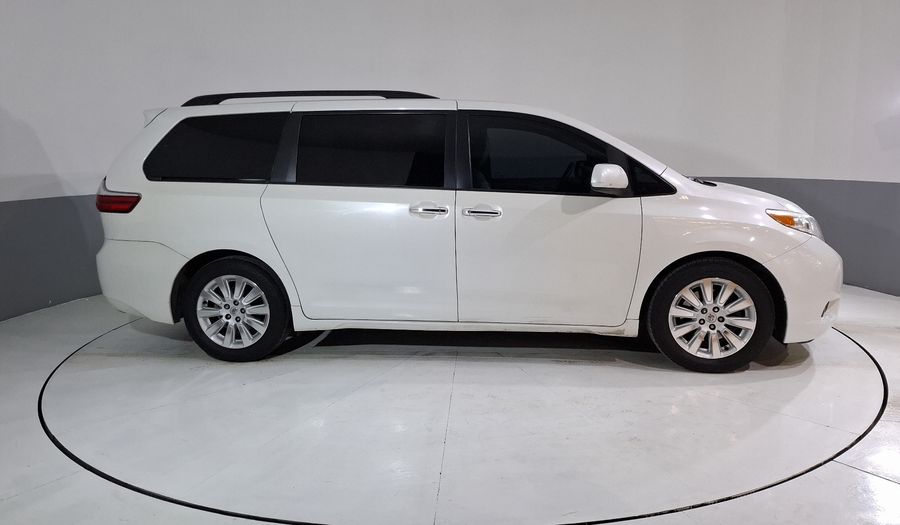 Toyota Sienna 3.5 XLE PIEL AT Minivan 2015