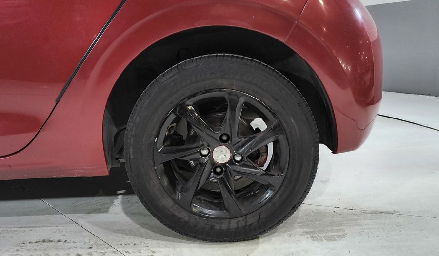 Peugeot 208 1.6 ALLURE MT Hatchback 2015