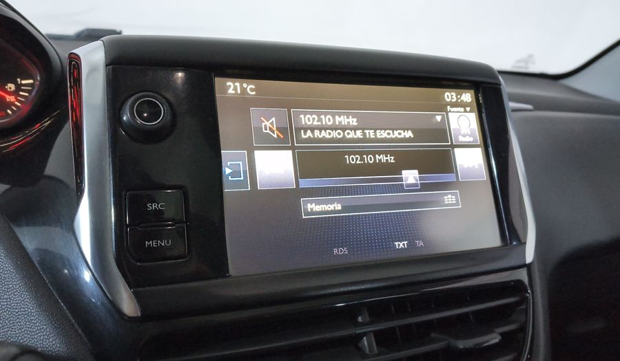 Peugeot 208 1.6 ALLURE MT Hatchback 2015