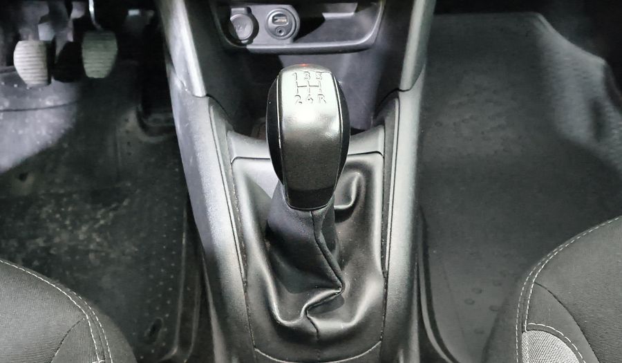 Peugeot 208 1.6 ALLURE MT Hatchback 2015