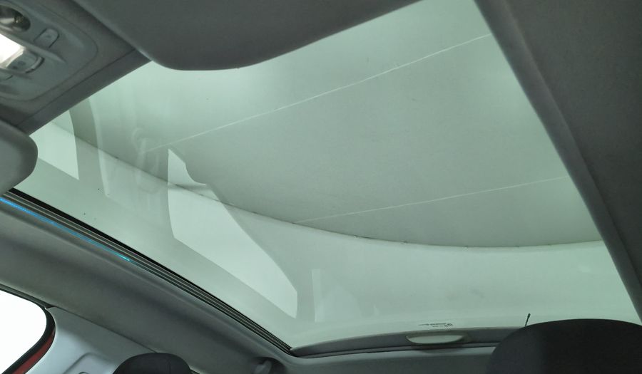 Peugeot 208 1.6 ALLURE MT Hatchback 2015