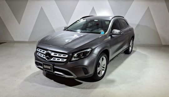 Mercedes Benz • Clase GLA