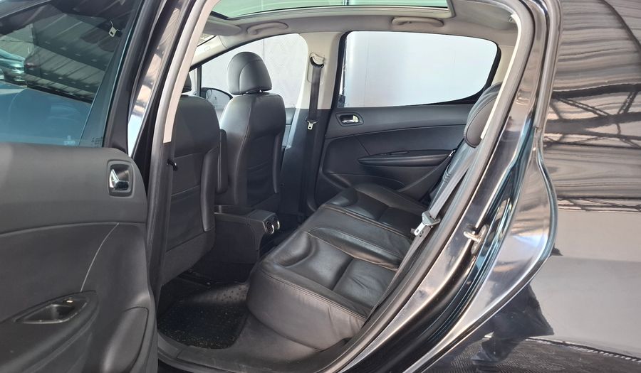 Peugeot 308 2.0 FELINE Hatchback 2012
