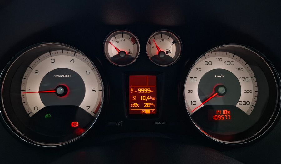 Peugeot 308 2.0 FELINE Hatchback 2012