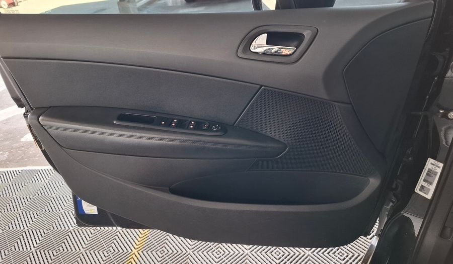Peugeot 308 2.0 FELINE Hatchback 2012