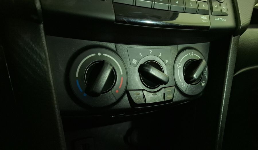 Suzuki Swift 1.4 GL AUTO Hatchback 2014