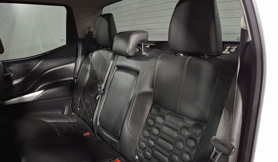 Nissan Frontier 2.5 PLATINUM LE AUTO Pickup 2022