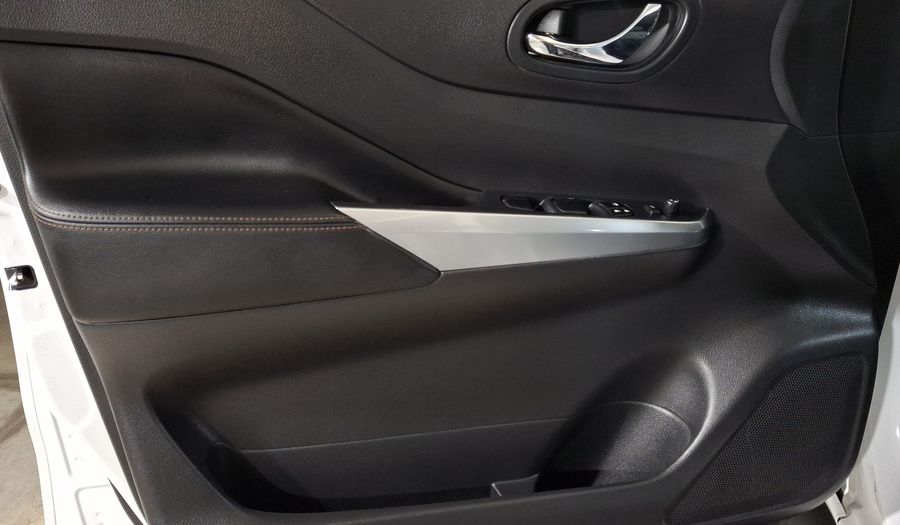 Nissan Frontier 2.5 PLATINUM LE AUTO Pickup 2022