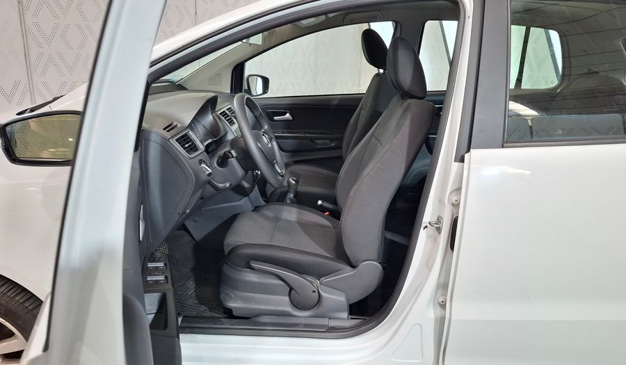 Volkswagen Fox 1.6 CONNECT Hatchback 2018