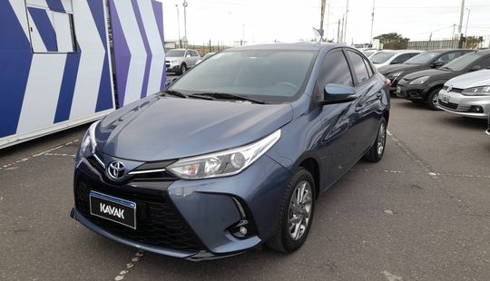 Toyota • Yaris