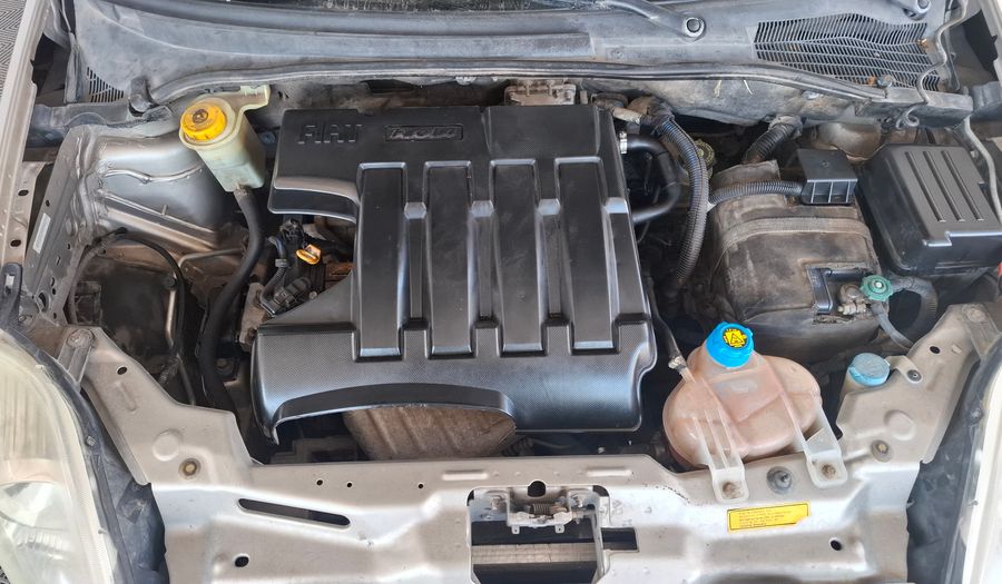 Fiat Punto 1.4 ATTRACTIVE 5P Hatchback 2011