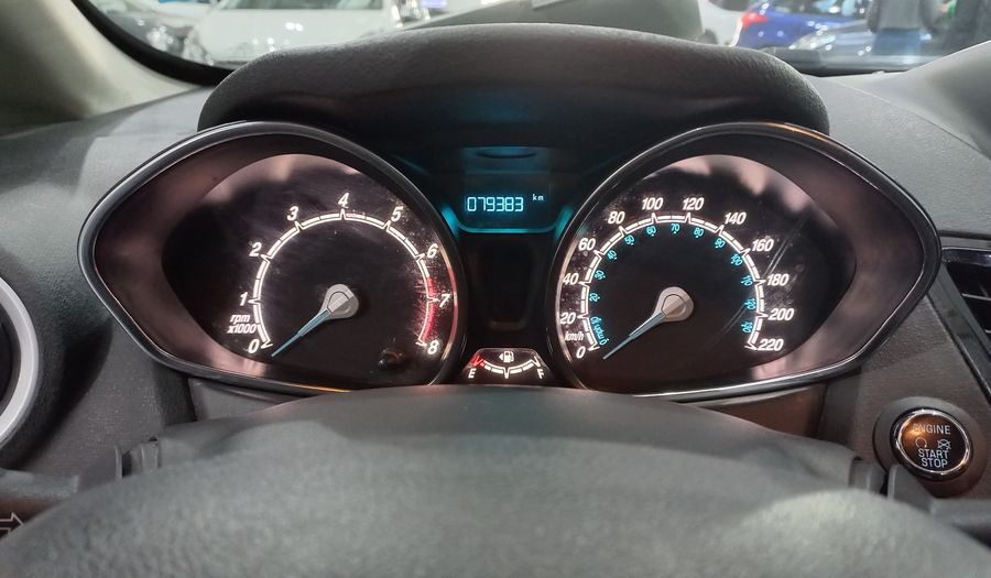 Ford Fiesta Kinetic Design 1.6 TITANIUM Sedan 2016