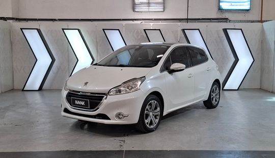 Peugeot • 208