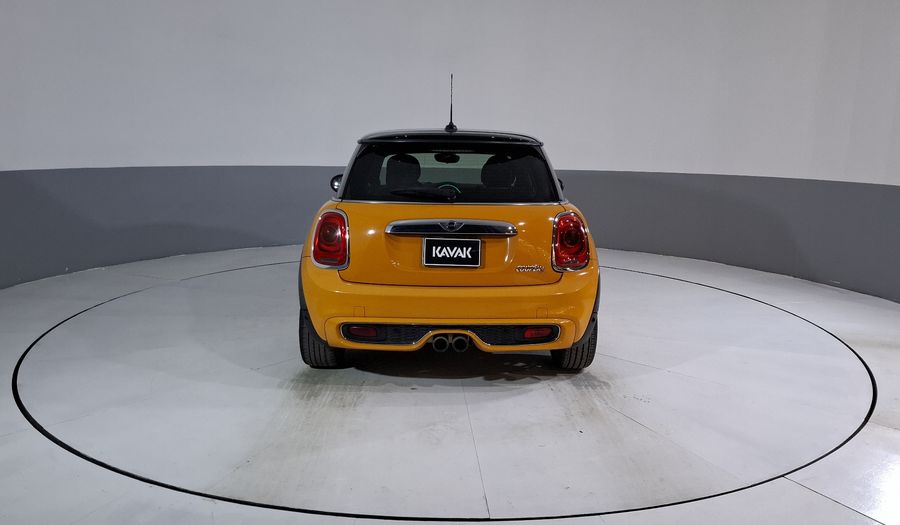 Mini Cooper S 2.0 COOPER HOT CHILI AT Hatchback 2016
