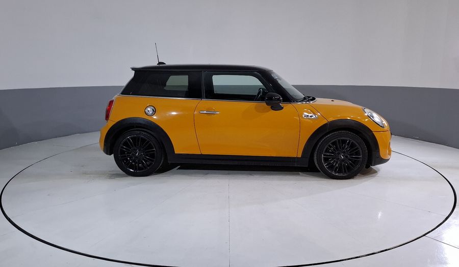 Mini Cooper S 2.0 COOPER HOT CHILI AT Hatchback 2016