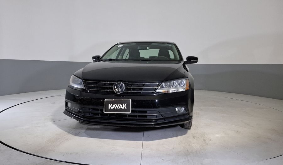 Volkswagen Jetta 2.5 COMFORTLINE MT BOLSAS AIRE DEL. Sedan 2017