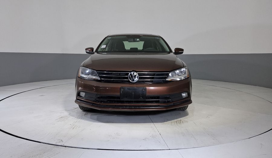 Volkswagen Jetta 2.5 COMFORTLINE MT BOLSAS AIRE DEL. Sedan 2017