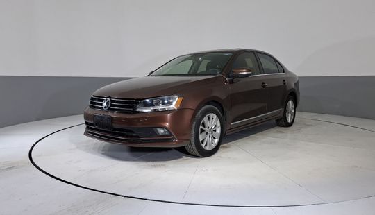 Volkswagen • Jetta