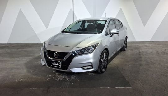 Nissan • Versa