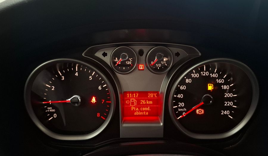 Ford Focus Ii 1.6 STYLE Hatchback 2011