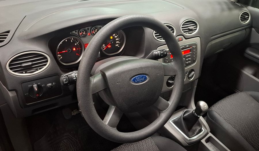 Ford Focus Ii 1.6 STYLE Hatchback 2011